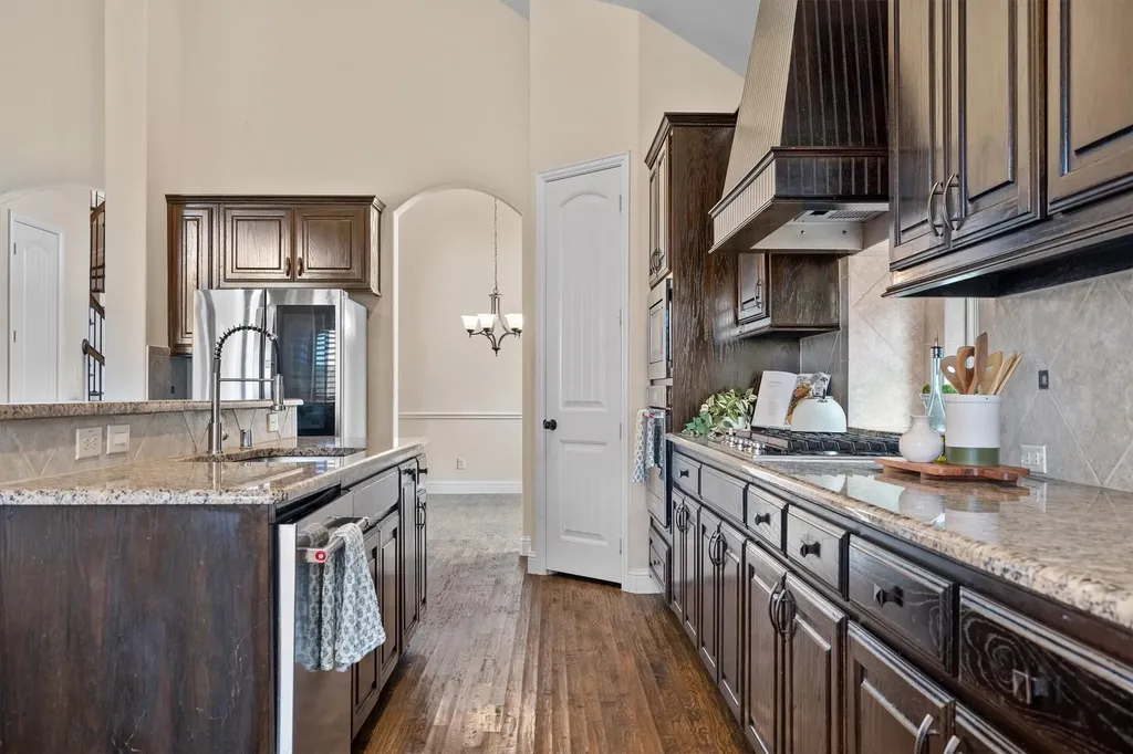 1148 Grant Avenue Lantana TX 76226