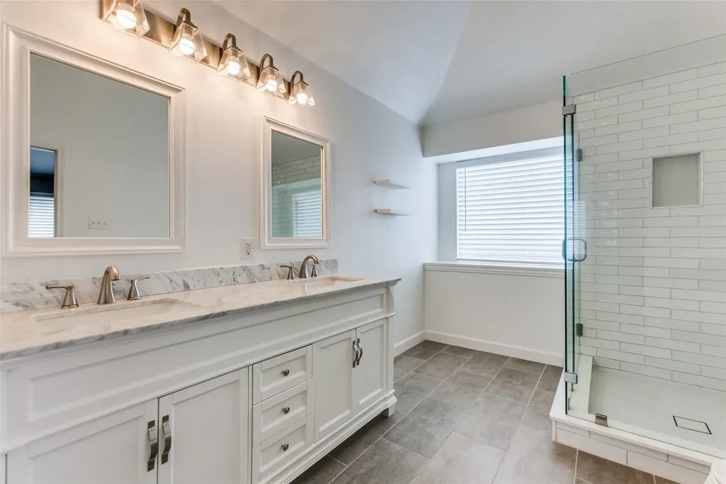 1817 Oak Bend Lane Garland TX 75040