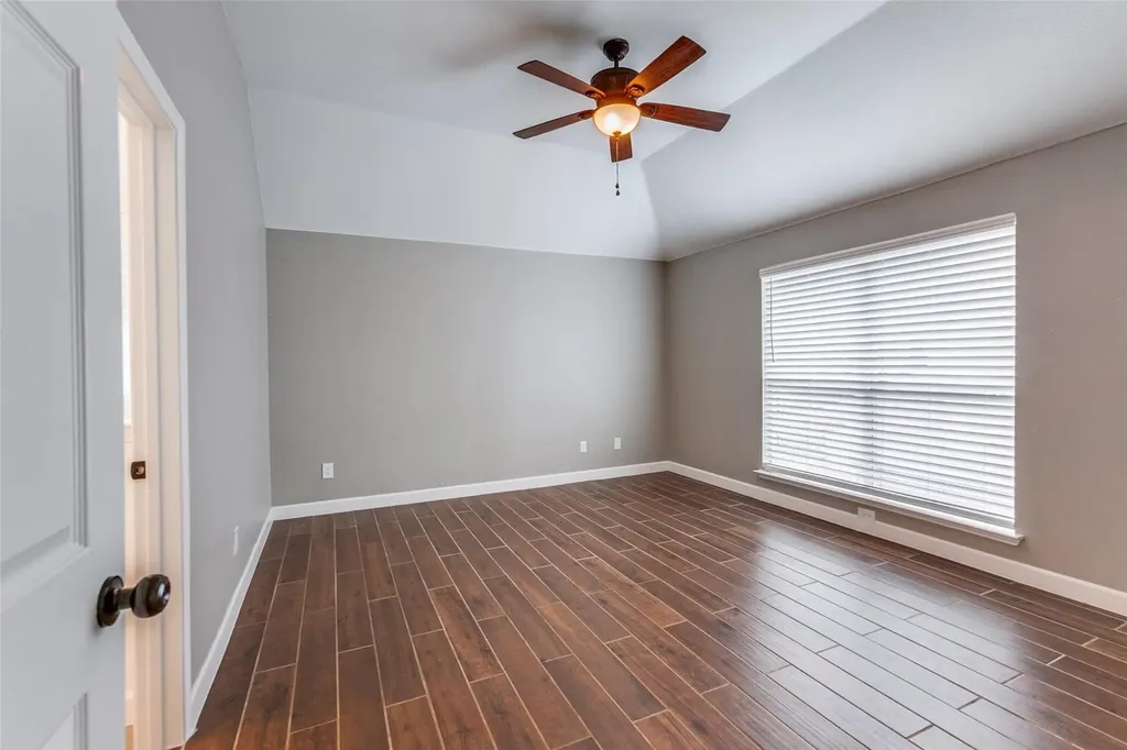 1817 Oak Bend Lane Garland TX 75040