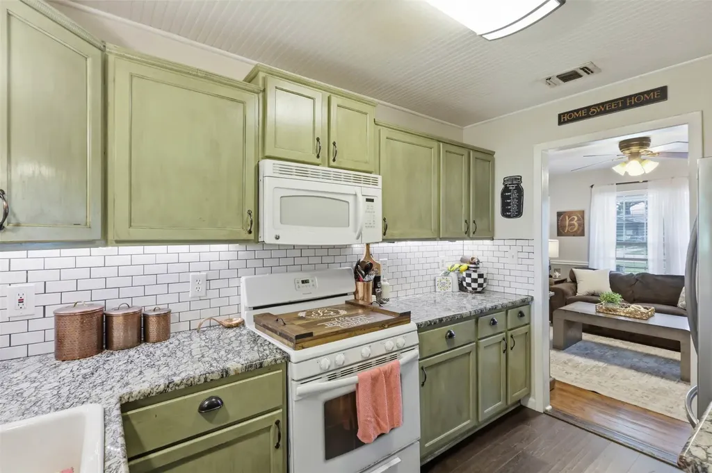 308 W 1st Street Springtown TX 76082