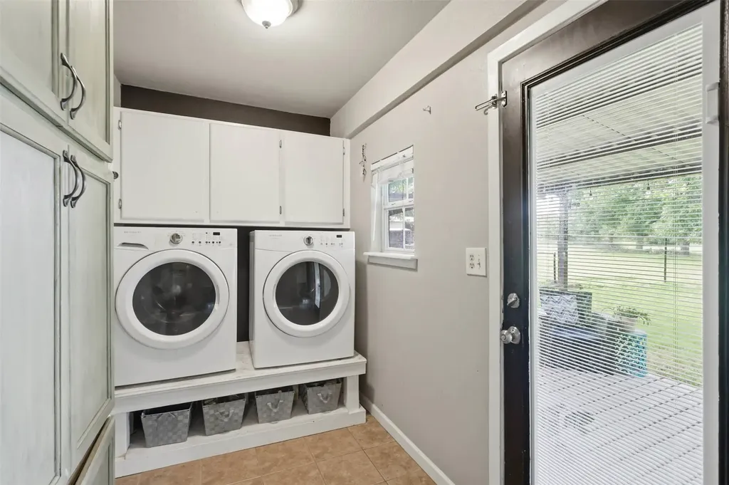 308 W 1st Street Springtown TX 76082