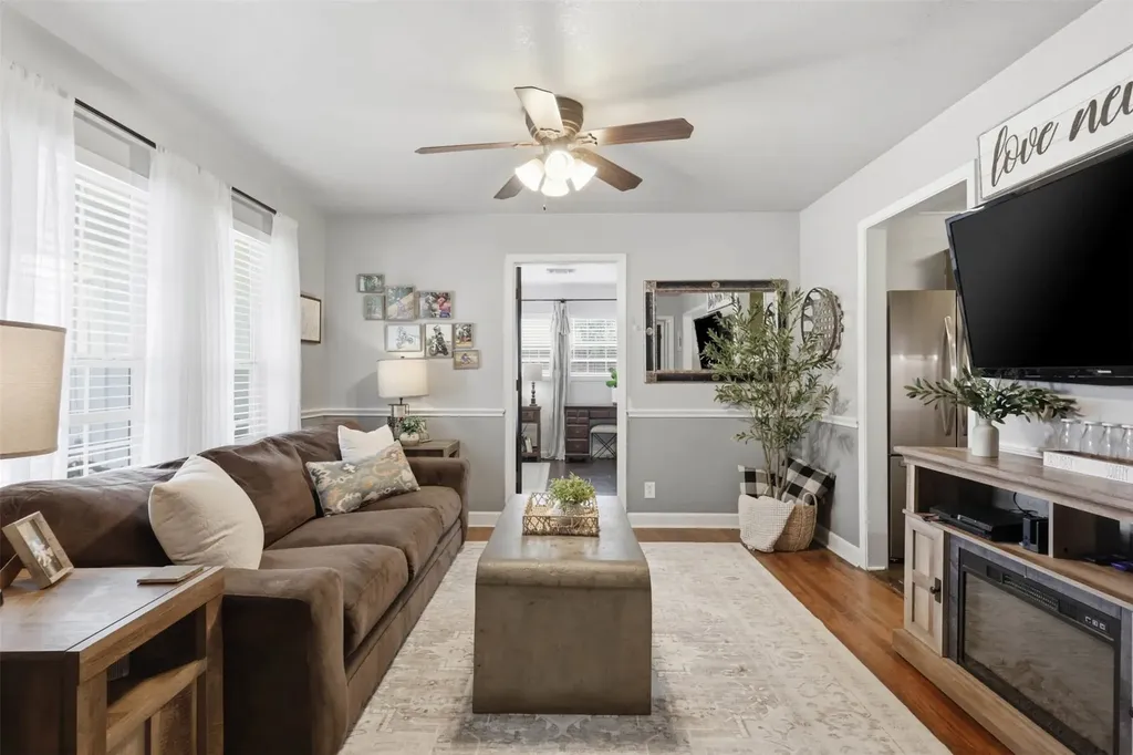 308 W 1st Street Springtown TX 76082