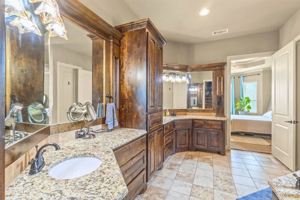 108 Oak Creek Drive Springtown TX 76082