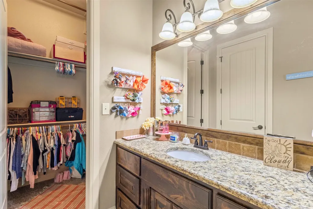 108 Oak Creek Drive Springtown TX 76082