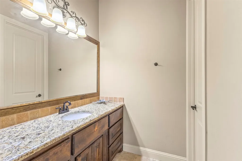 108 Oak Creek Drive Springtown TX 76082