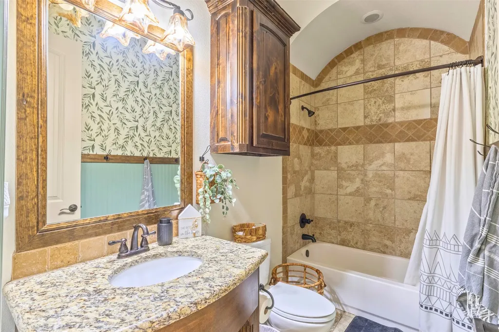 108 Oak Creek Drive Springtown TX 76082