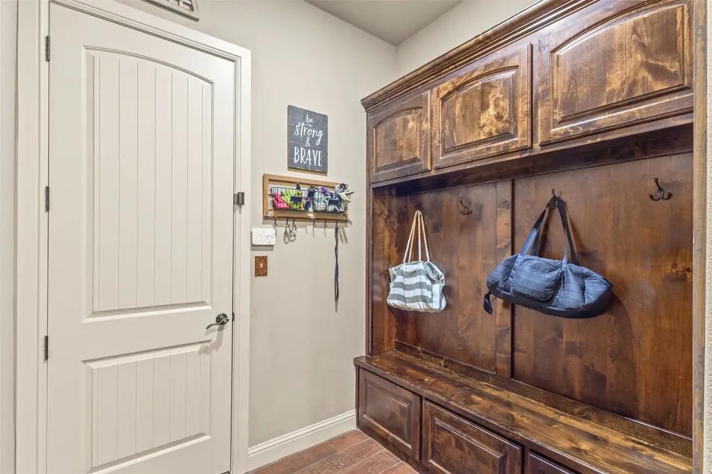 108 Oak Creek Drive Springtown TX 76082