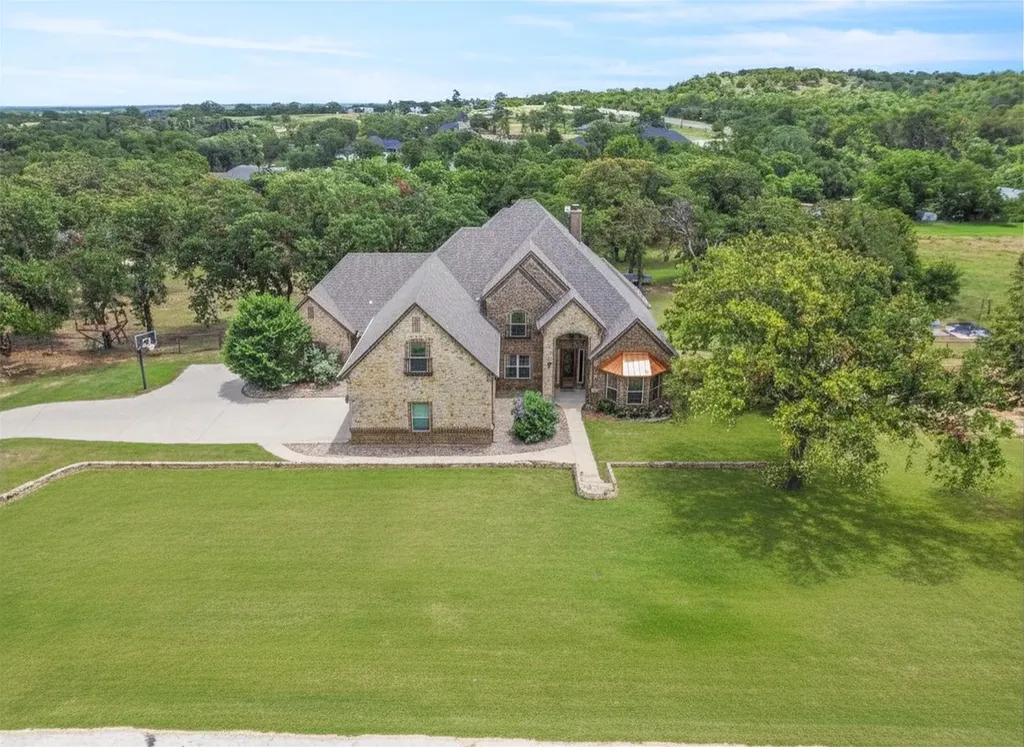 108 Oak Creek Drive Springtown TX 76082