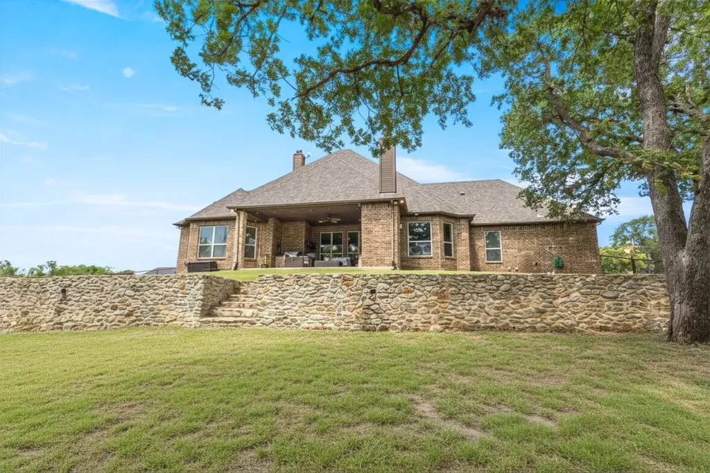 108 Oak Creek Drive Springtown TX 76082