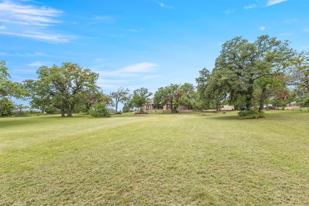 108 Oak Creek Drive Springtown TX 76082