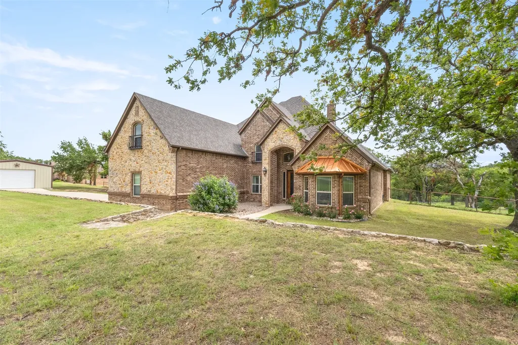 108 Oak Creek Drive Springtown TX 76082