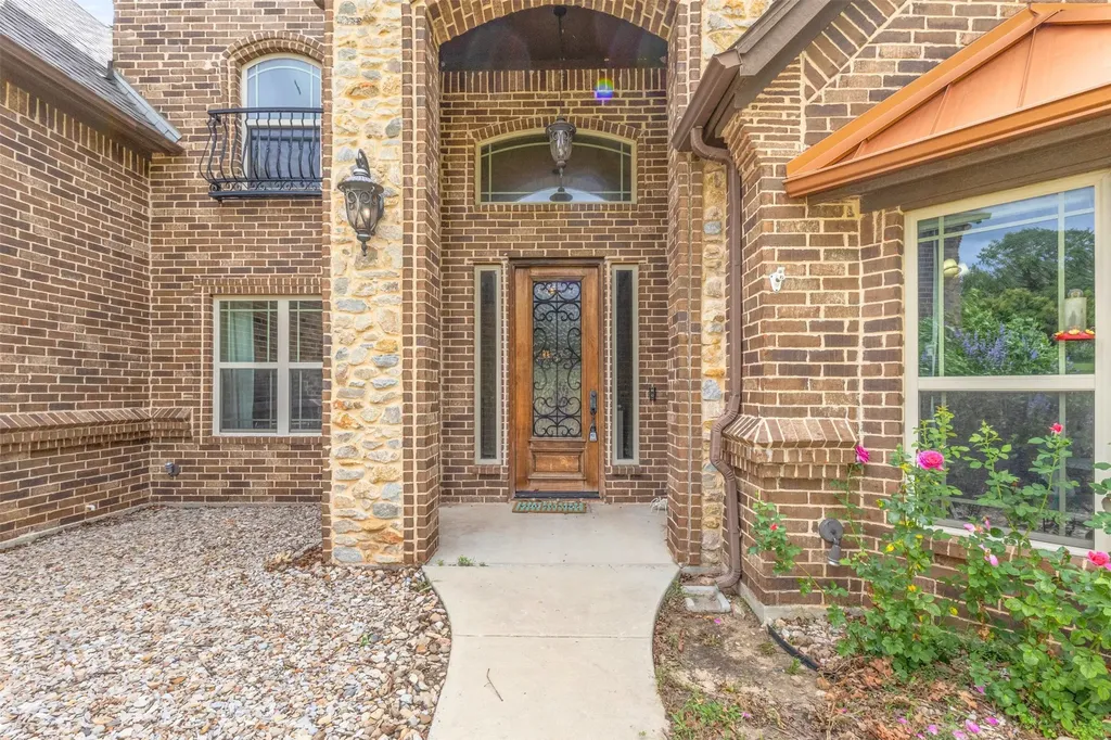 108 Oak Creek Drive Springtown TX 76082