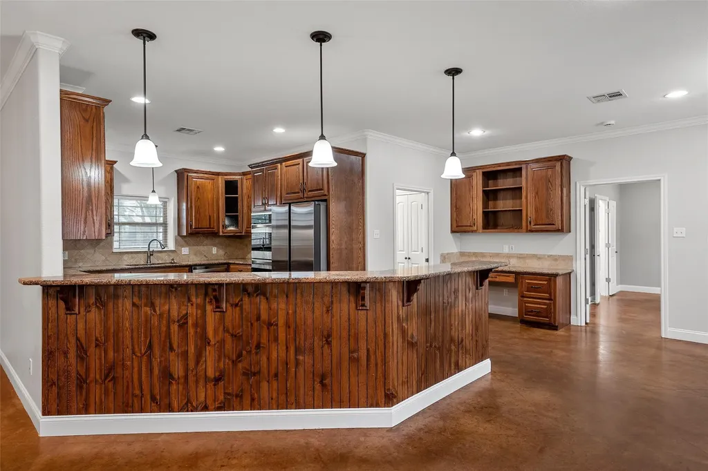 1509 N Reagan Street West TX 76691