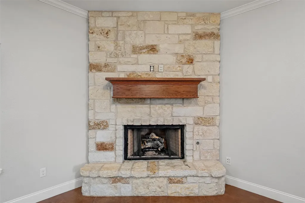 1509 N Reagan Street West TX 76691