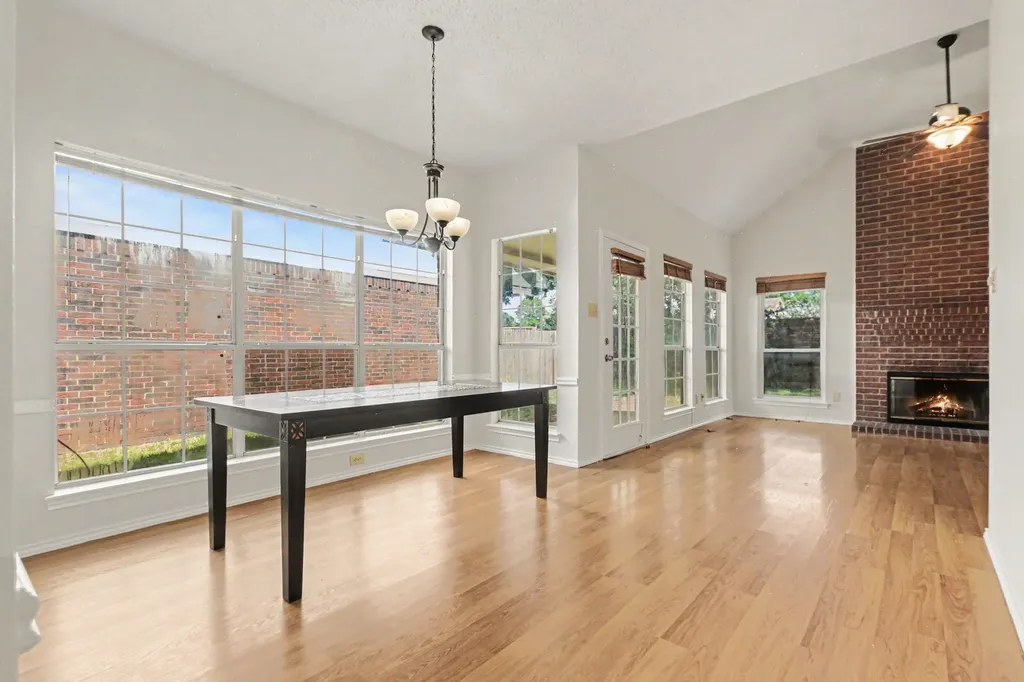 340 Arbor Court Euless TX 76039