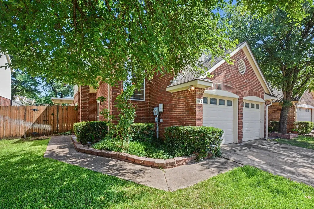 340 Arbor Court Euless TX 76039