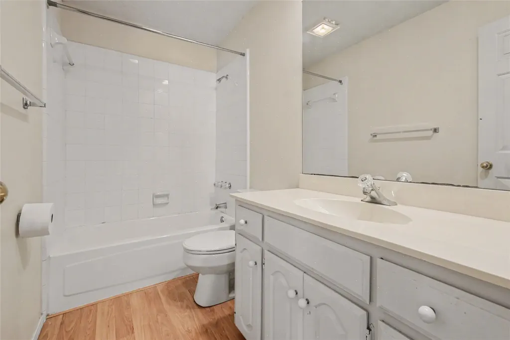 340 Arbor Court Euless TX 76039