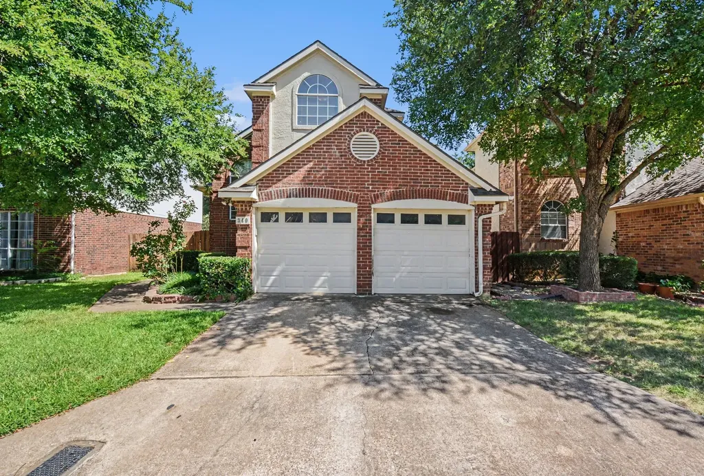 340 Arbor Court Euless TX 76039