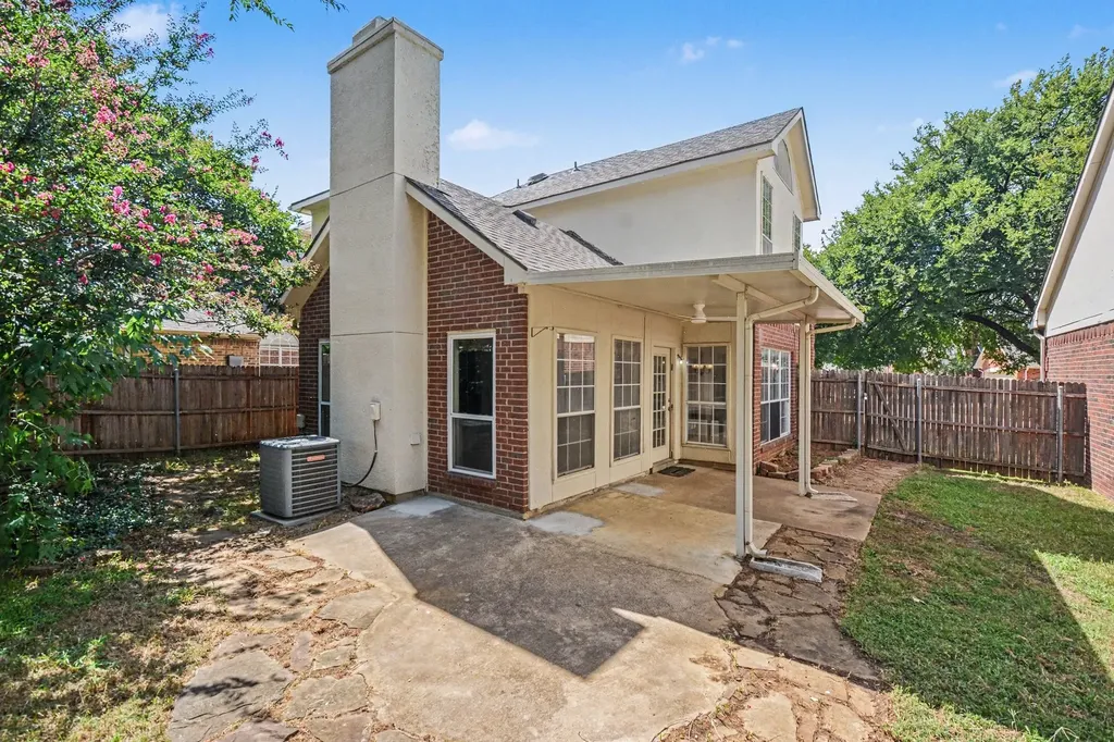 340 Arbor Court Euless TX 76039