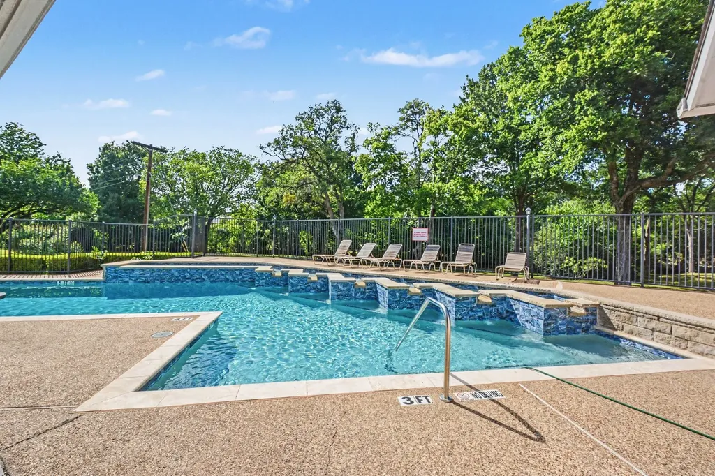 340 Arbor Court Euless TX 76039