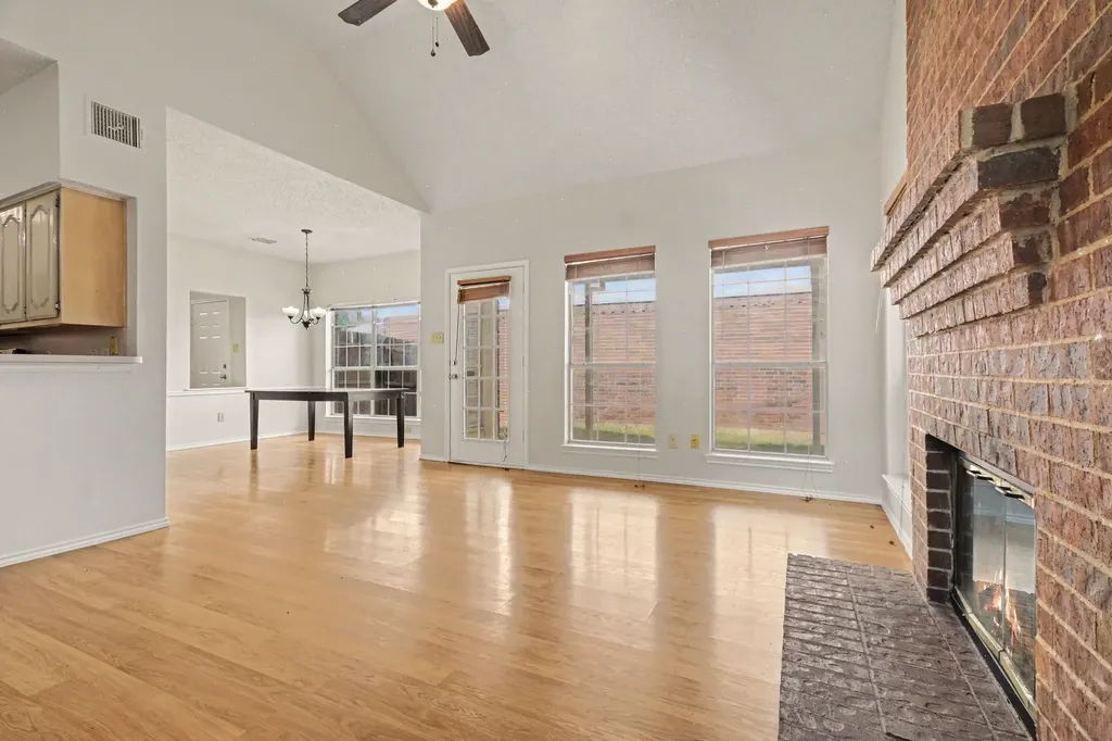 340 Arbor Court Euless TX 76039
