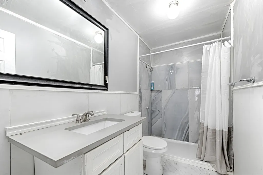 109 W Marsalis Street Celeste TX 75423