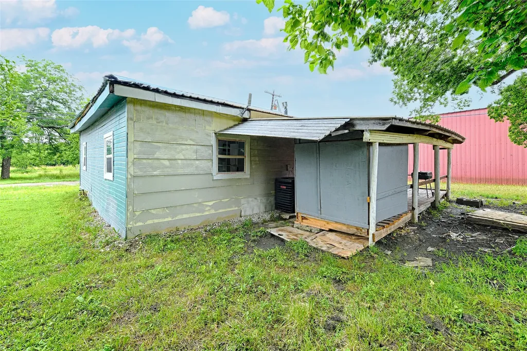 109 W Marsalis Street Celeste TX 75423