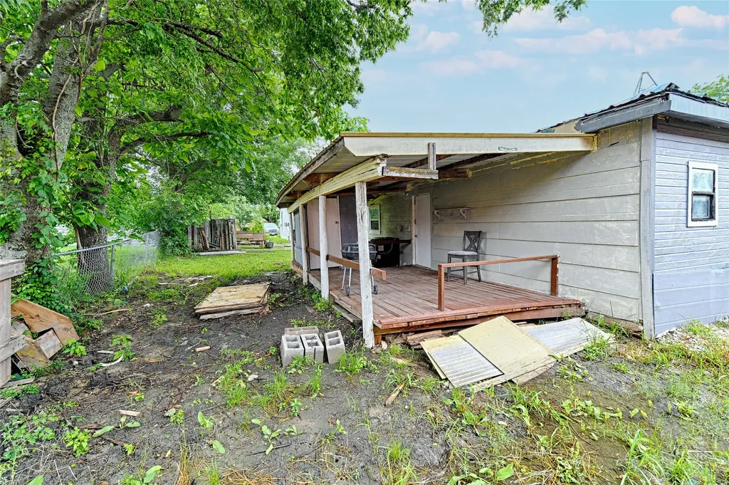 109 W Marsalis Street Celeste TX 75423
