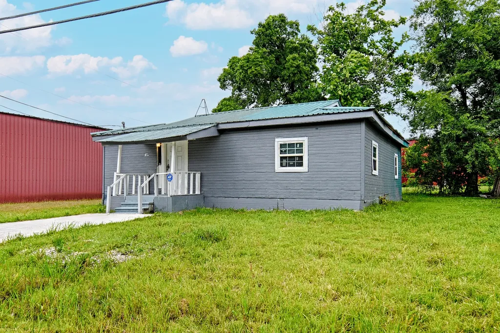 109 W Marsalis Street Celeste TX 75423
