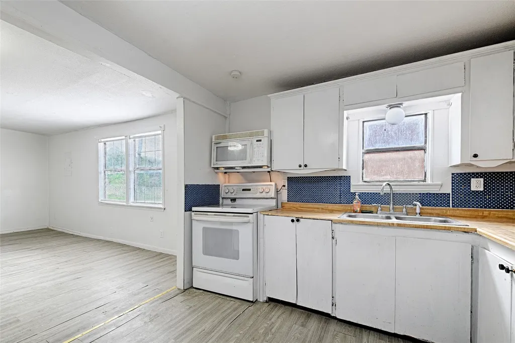 109 W Marsalis Street Celeste TX 75423