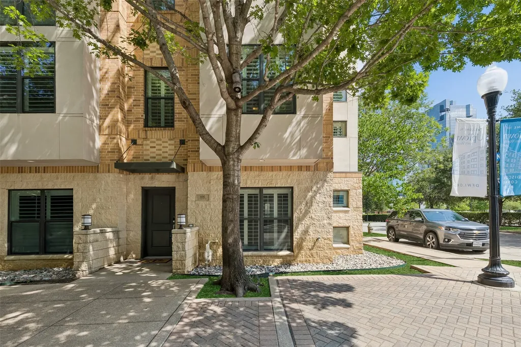 600 E Bluff Street Fort Worth TX 76102