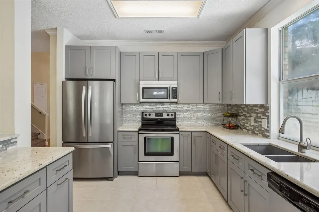 2401 Pinehurst Court Highland Village TX 75077