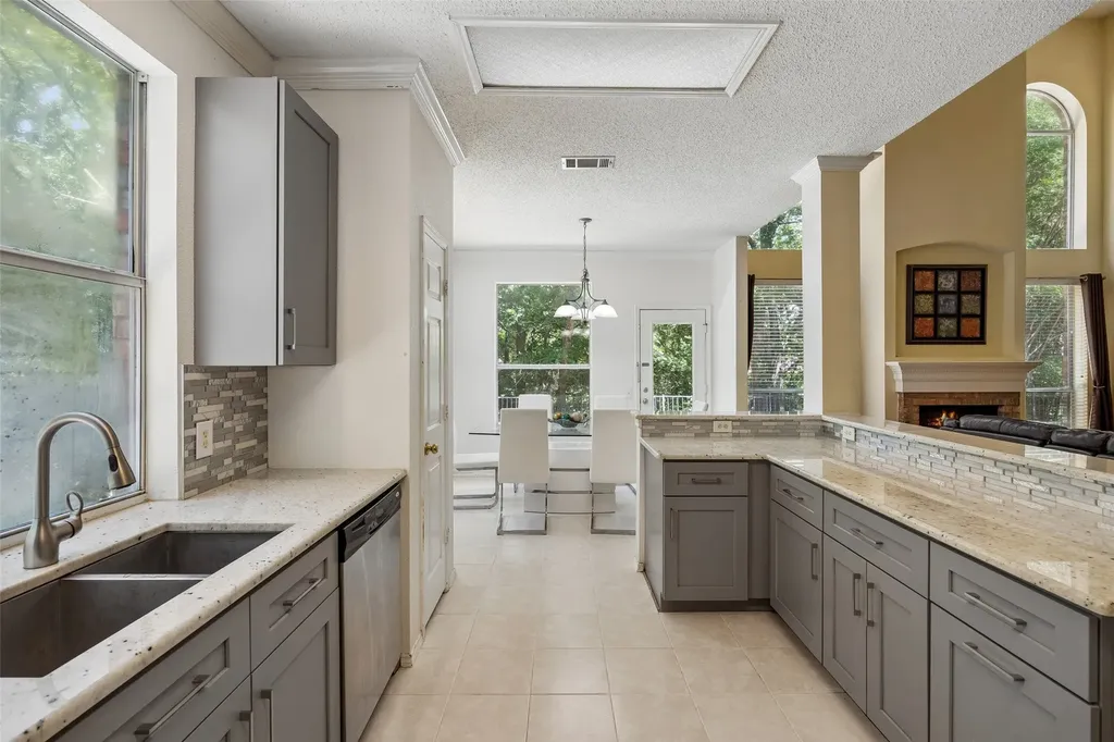 2401 Pinehurst Court Highland Village TX 75077