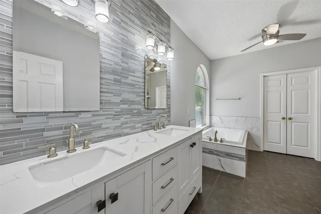 2401 Pinehurst Court Highland Village TX 75077
