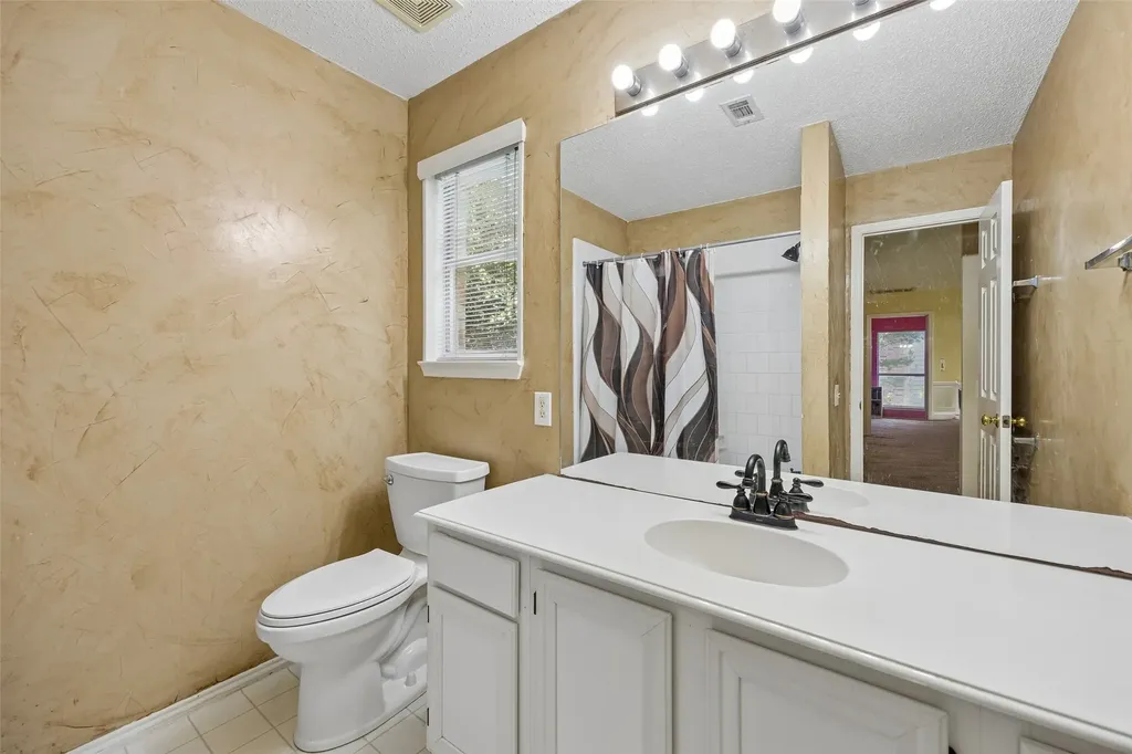 2401 Pinehurst Court Highland Village TX 75077