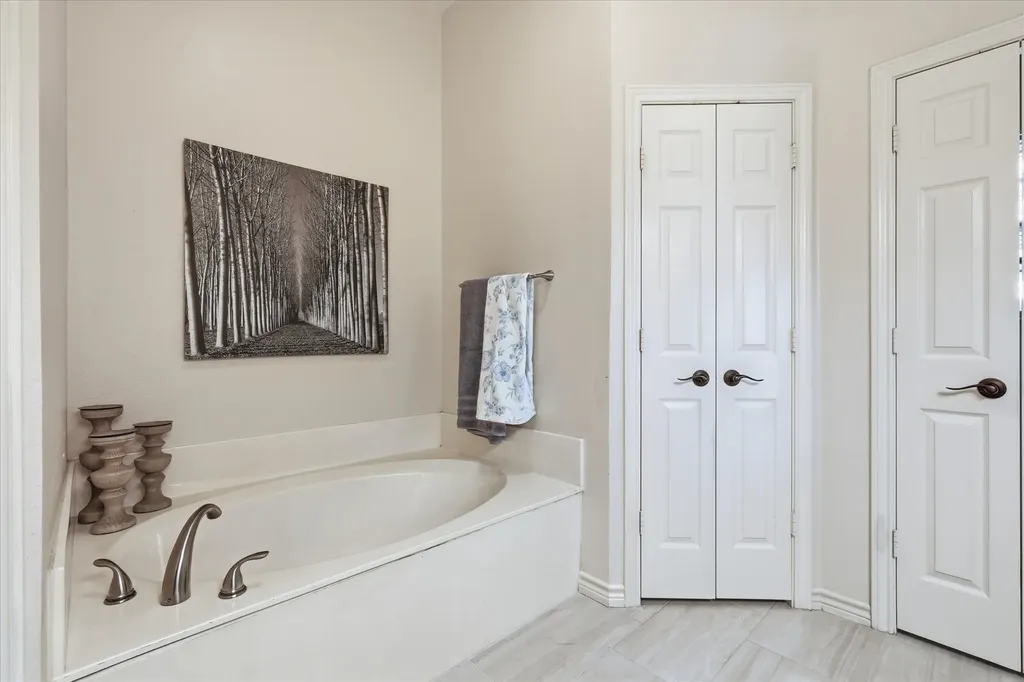 121 Honeysuckle Drive Justin TX 76247