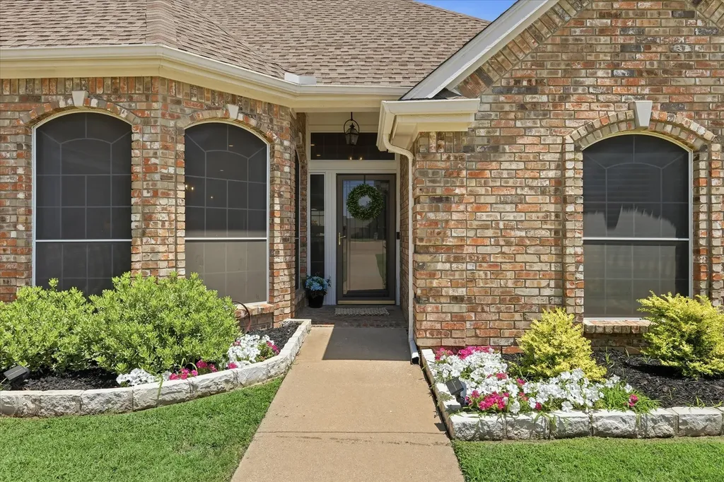121 Honeysuckle Drive Justin TX 76247