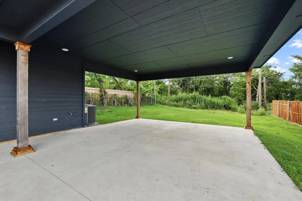 709 Martin Luther King Street Denison TX 75020