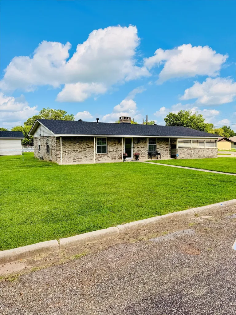 100 Vatra Street Mount Vernon TX 75457