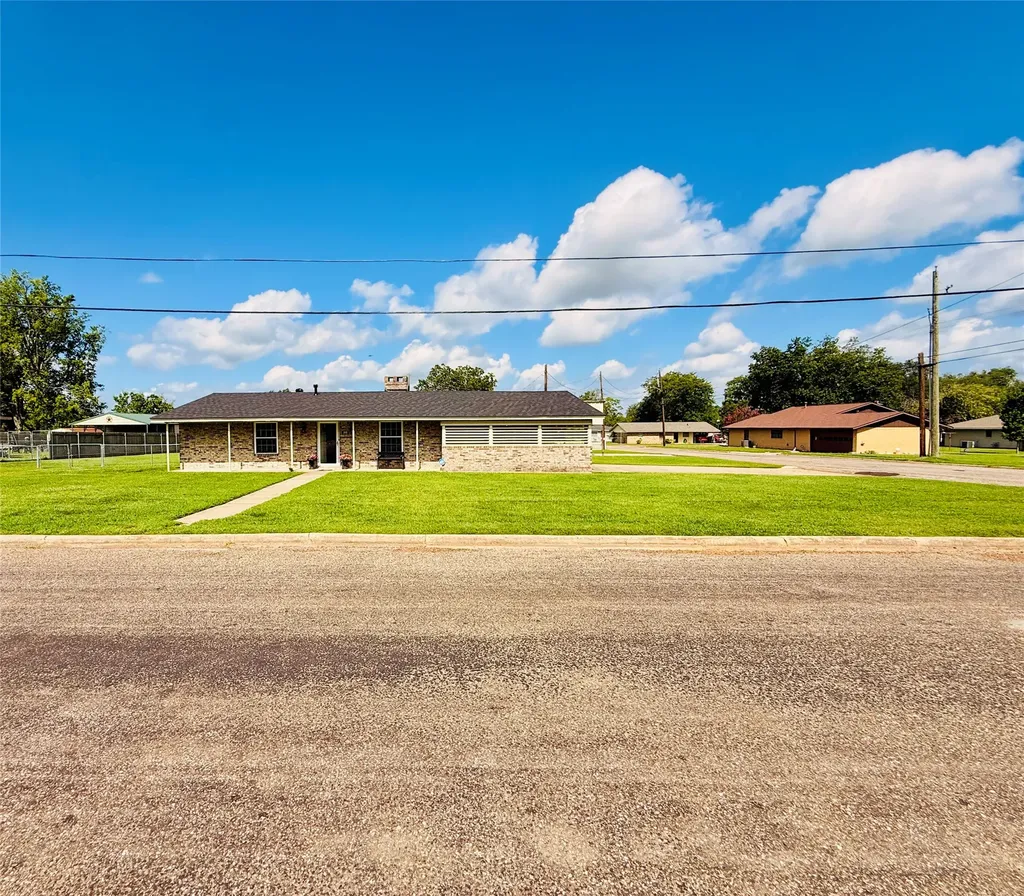 100 Vatra Street Mount Vernon TX 75457