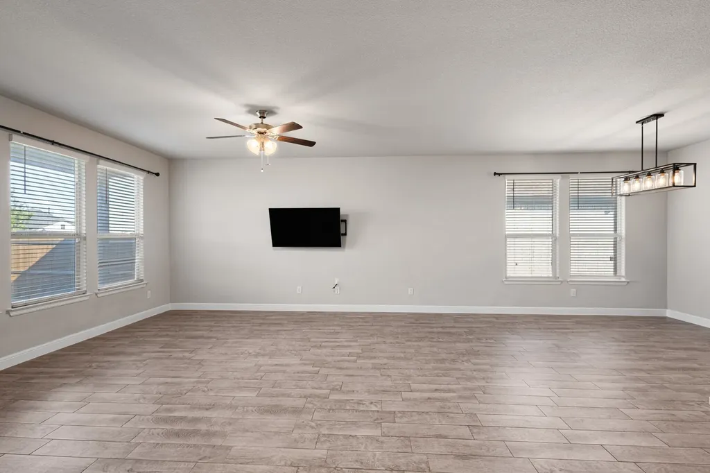 179 Dogwood Avenue Rhome TX 76078