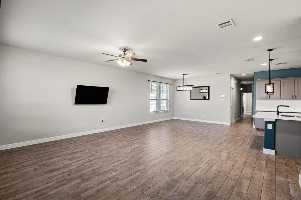 179 Dogwood Avenue Rhome TX 76078