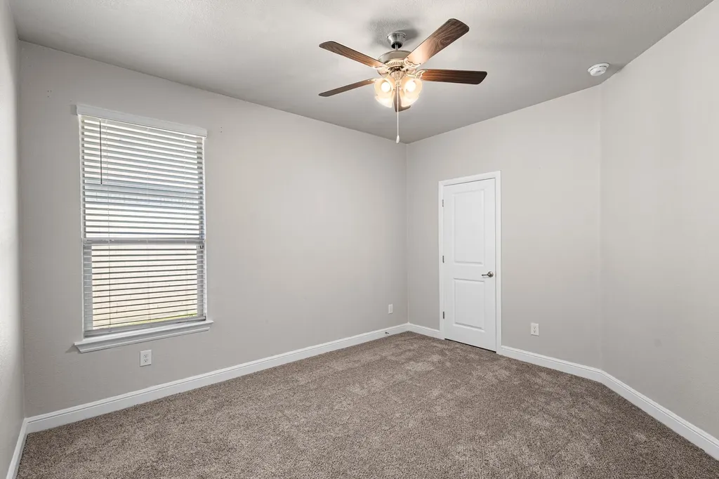 179 Dogwood Avenue Rhome TX 76078