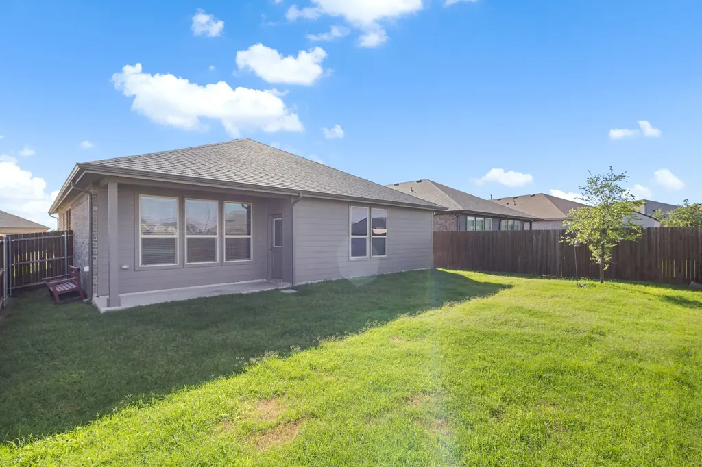 179 Dogwood Avenue Rhome TX 76078