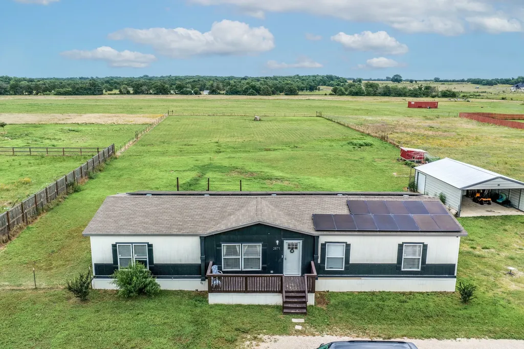 2871 County Road 1076 Celeste TX 75423