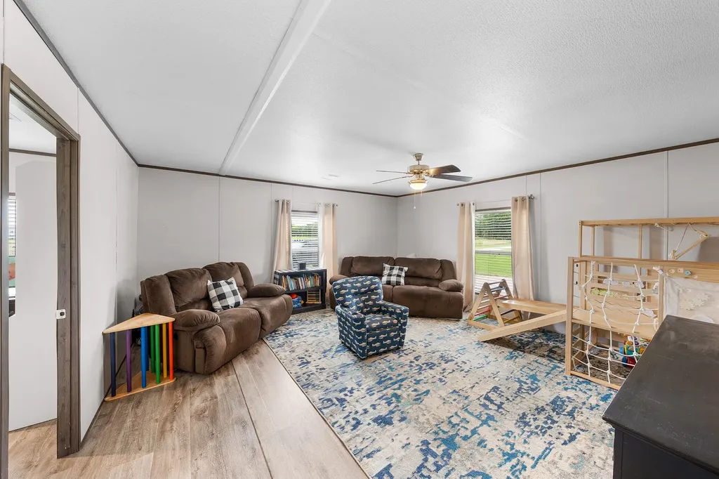 2871 County Road 1076 Celeste TX 75423