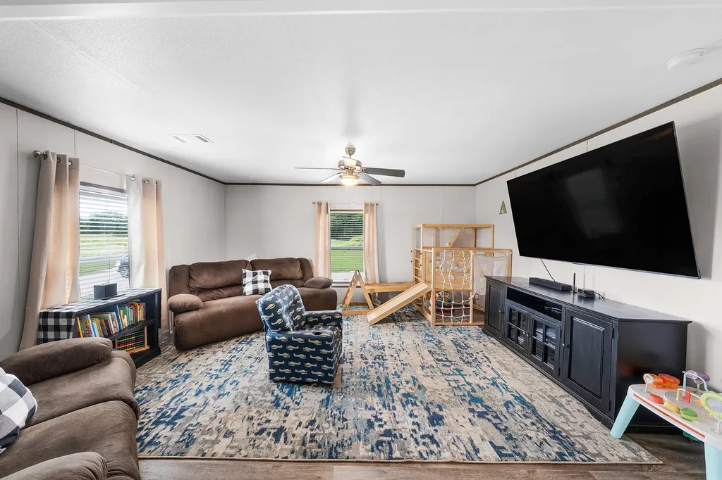 2871 County Road 1076 Celeste TX 75423