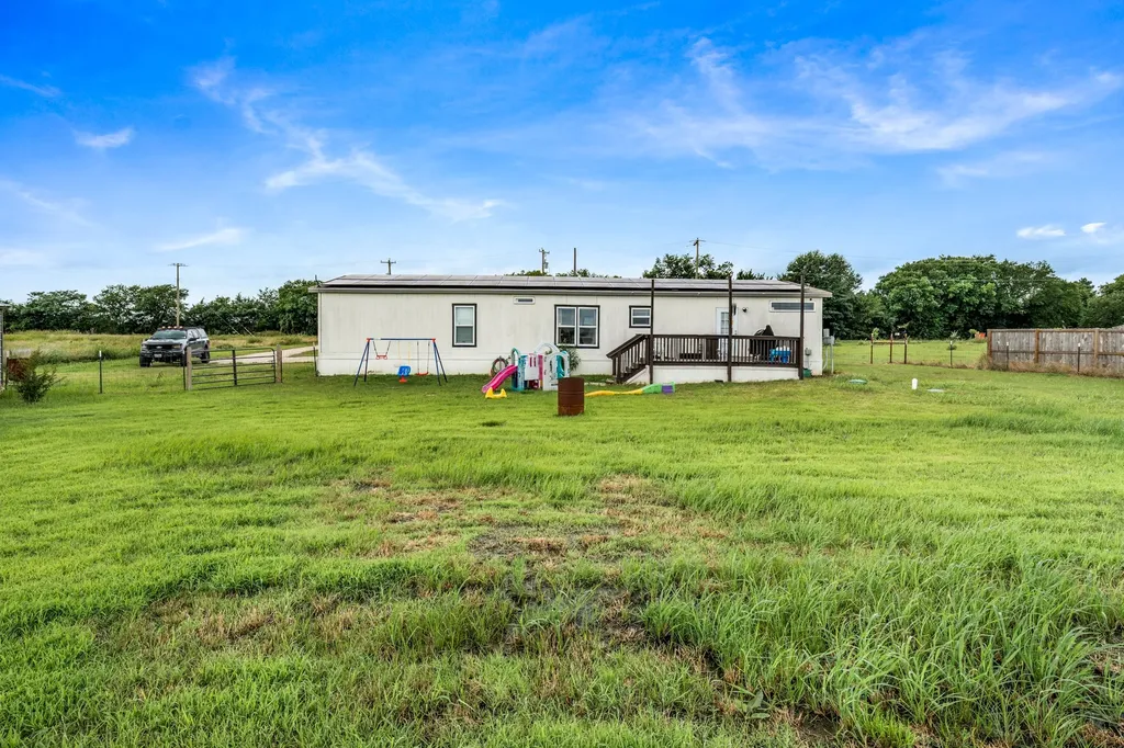 2871 County Road 1076 Celeste TX 75423