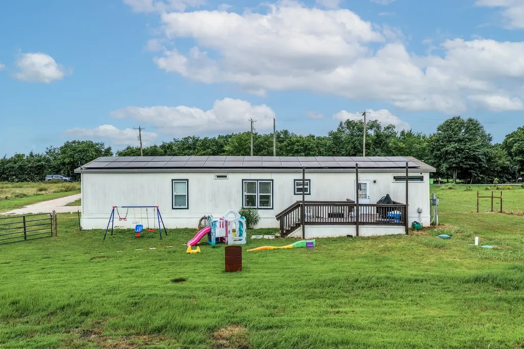 2871 County Road 1076 Celeste TX 75423