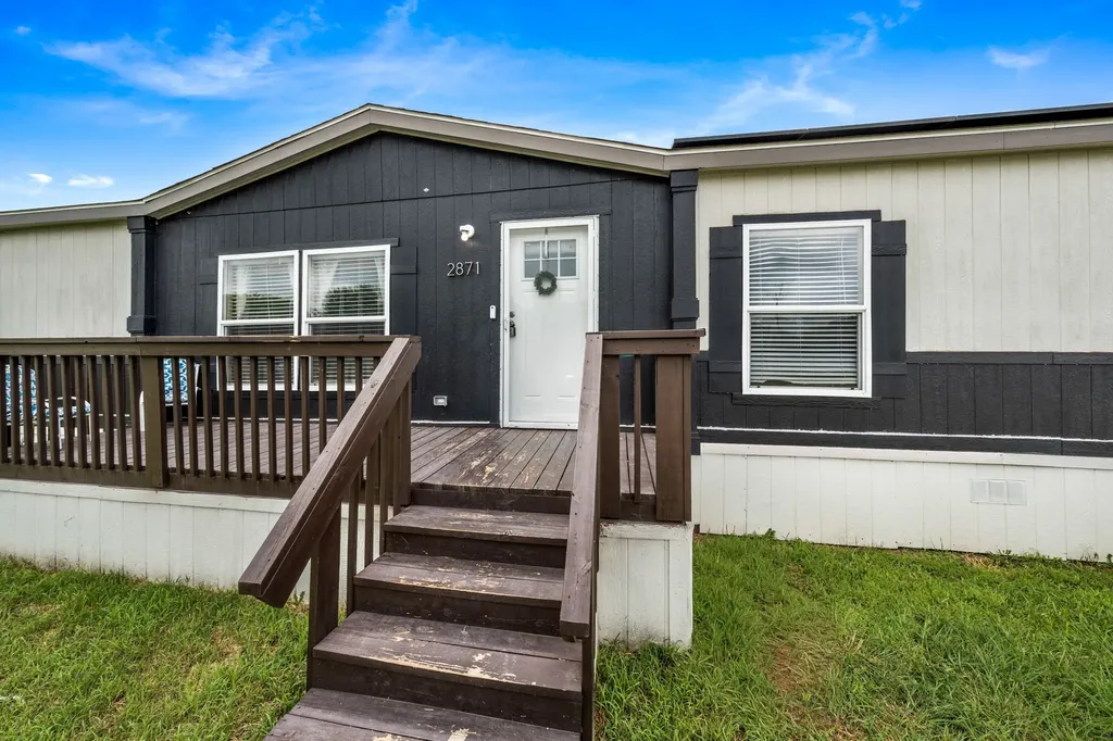 2871 County Road 1076 Celeste TX 75423